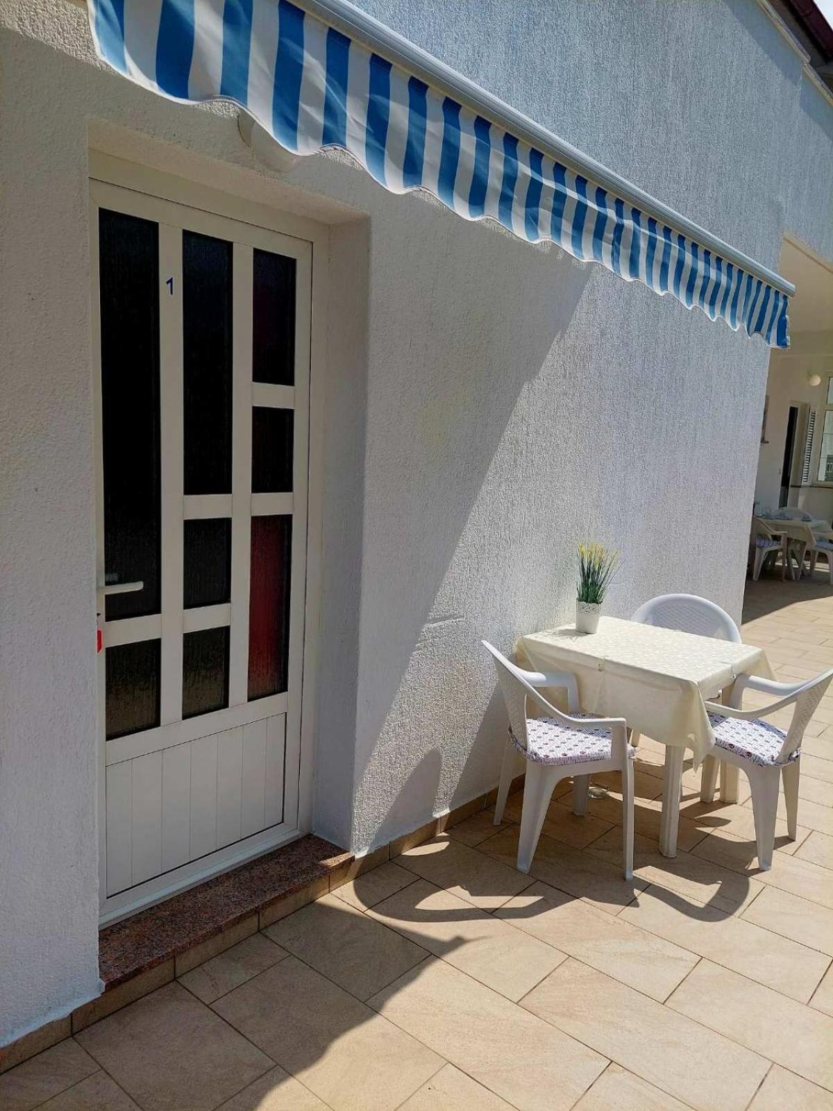 Rooms Hodanic Krk Town Quarto foto
