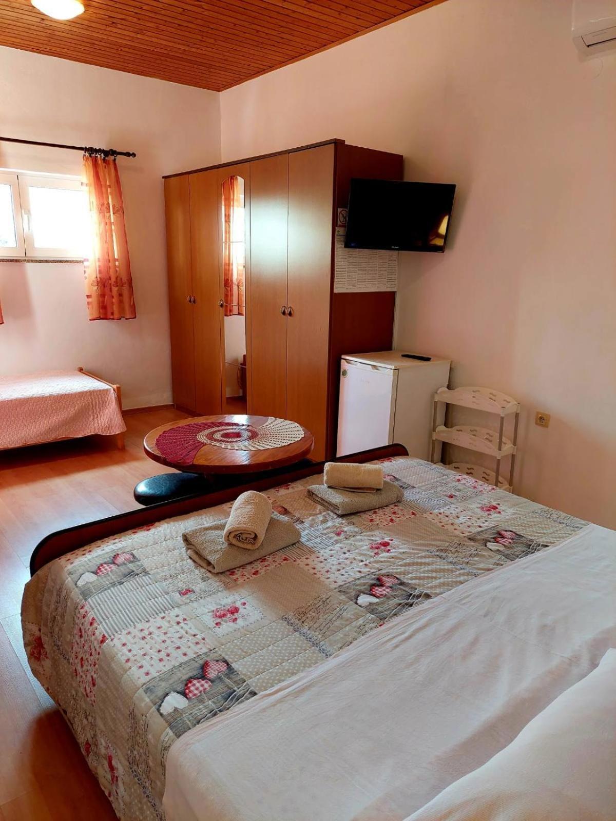 Rooms Hodanic Krk Town Quarto foto